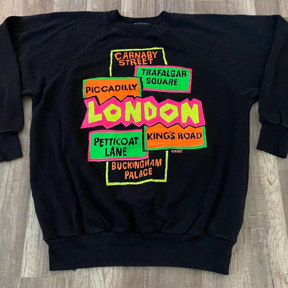 Vintage 90’s London England Destination Sweater